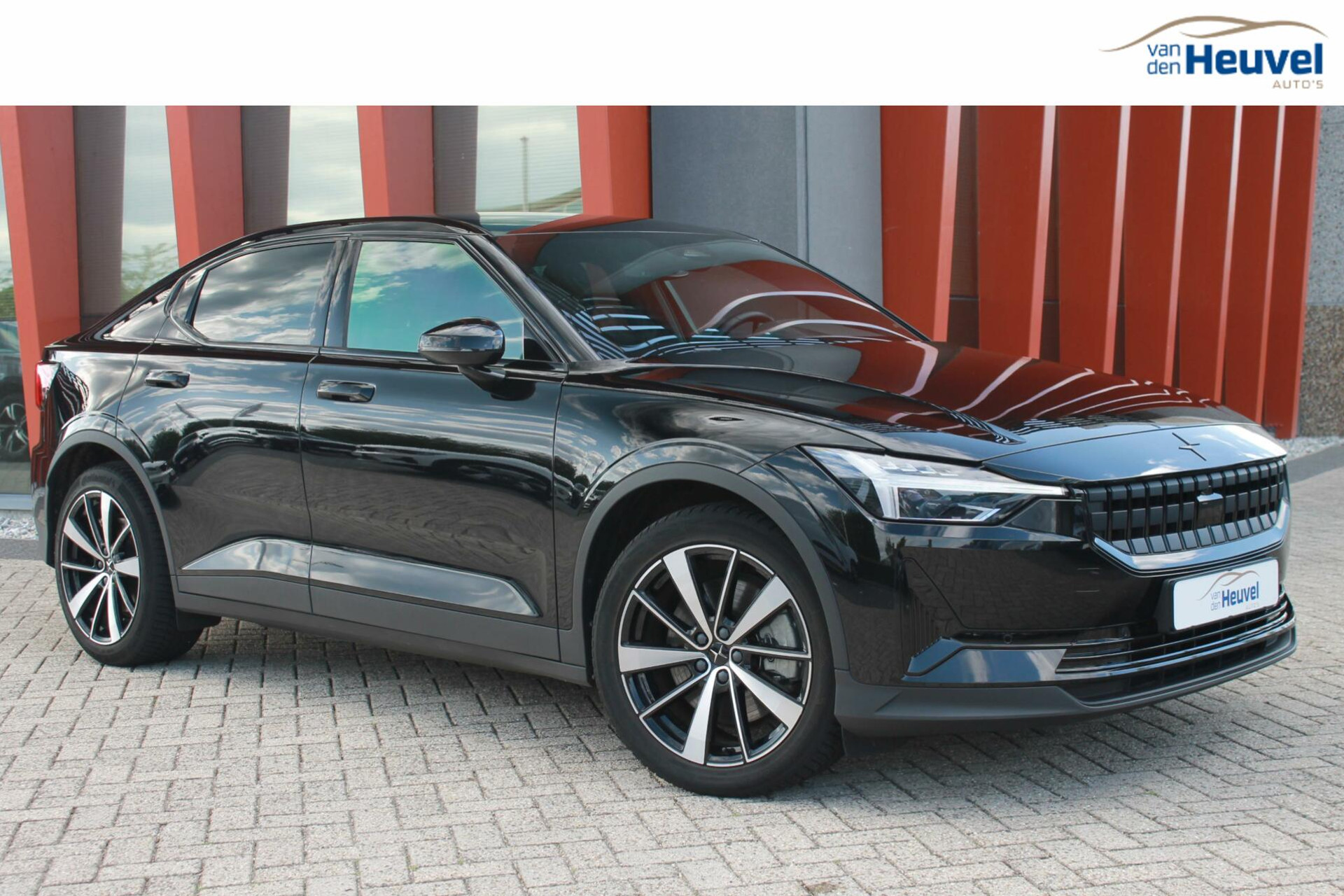 46733805-52.jpg