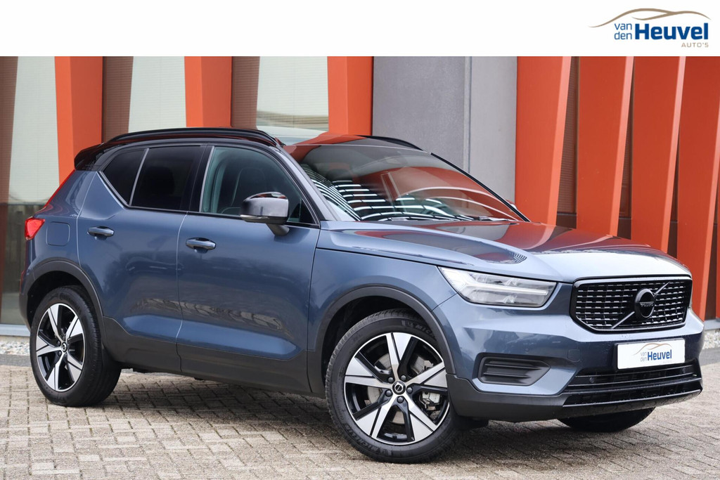 Volvo XC40 T4 Recharge R-Design | Stoelverwarming | Trekhaak | Panoramadak | Parkeercamera | Glossy Black | Keyless 51435106-0.jpg | Van den Heuvel Auto's B.V.